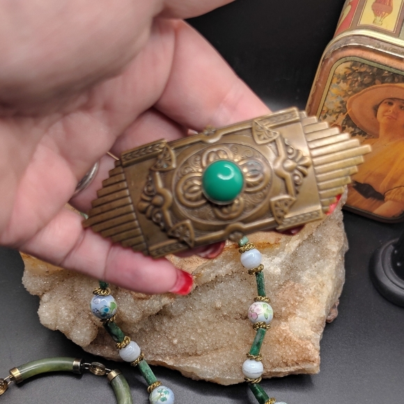 Green and Gold Tone, Jade And Quartz, Jewelry Set. Four Piece. - Picture 7 of 9